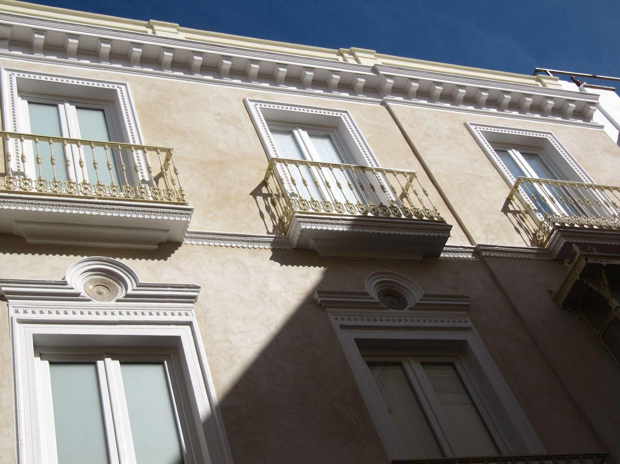 Life Apartments San Vicente Sevilla Exterior foto