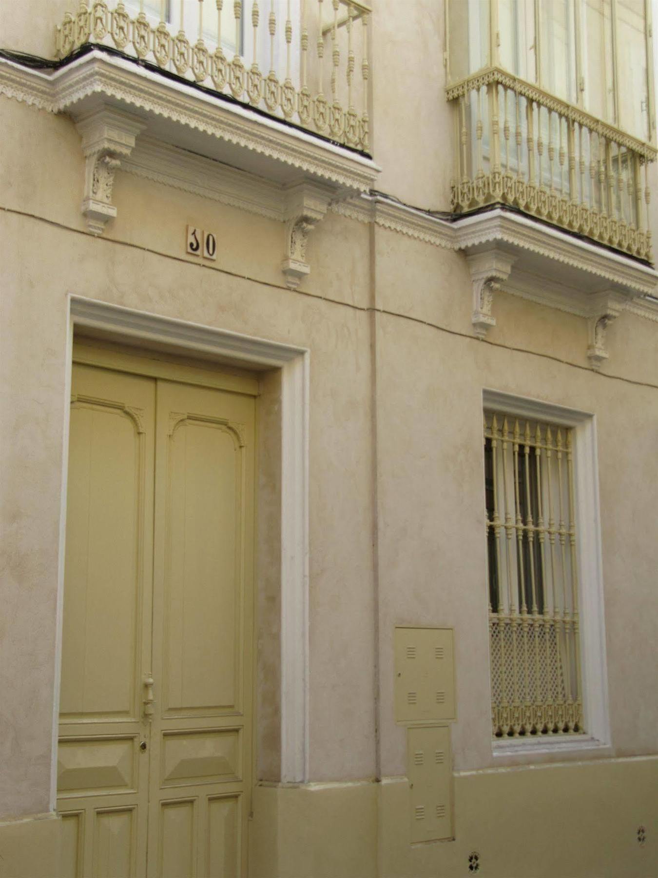 Life Apartments San Vicente Sevilla Exterior foto