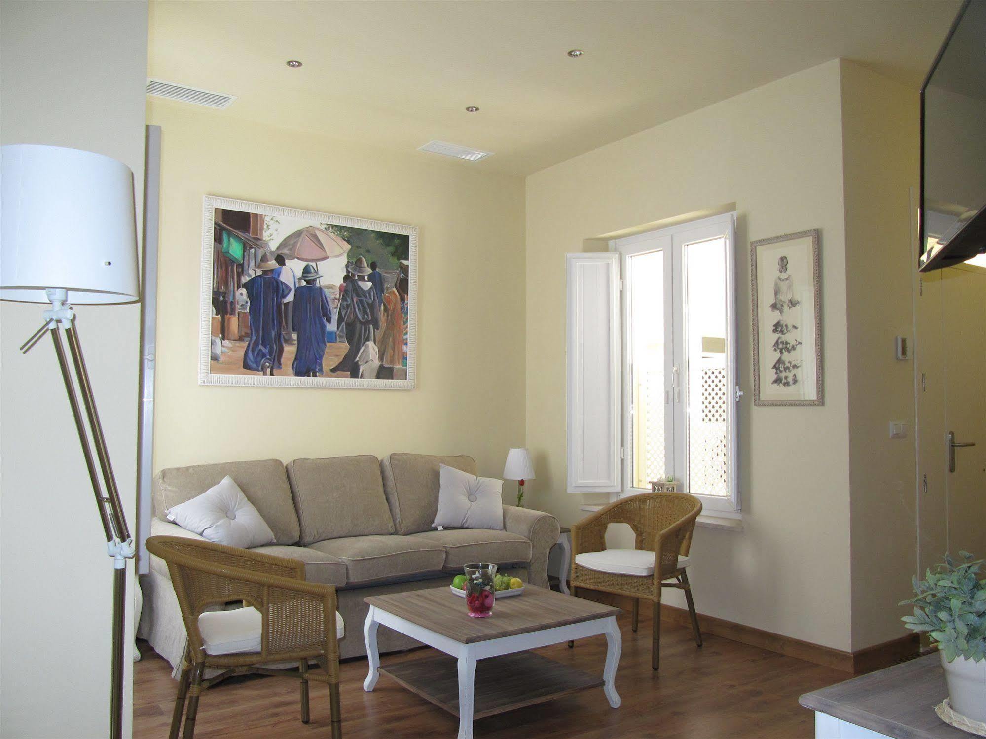 Life Apartments San Vicente Sevilla Exterior foto