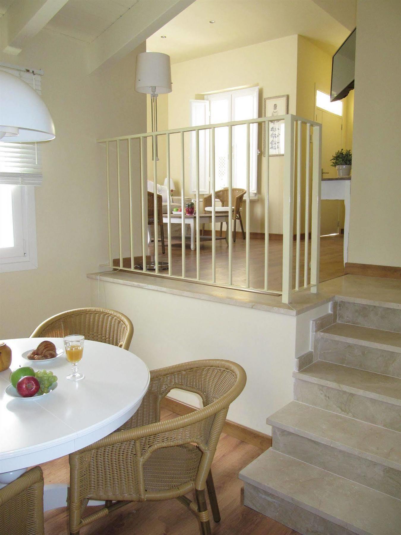 Life Apartments San Vicente Sevilla Exterior foto