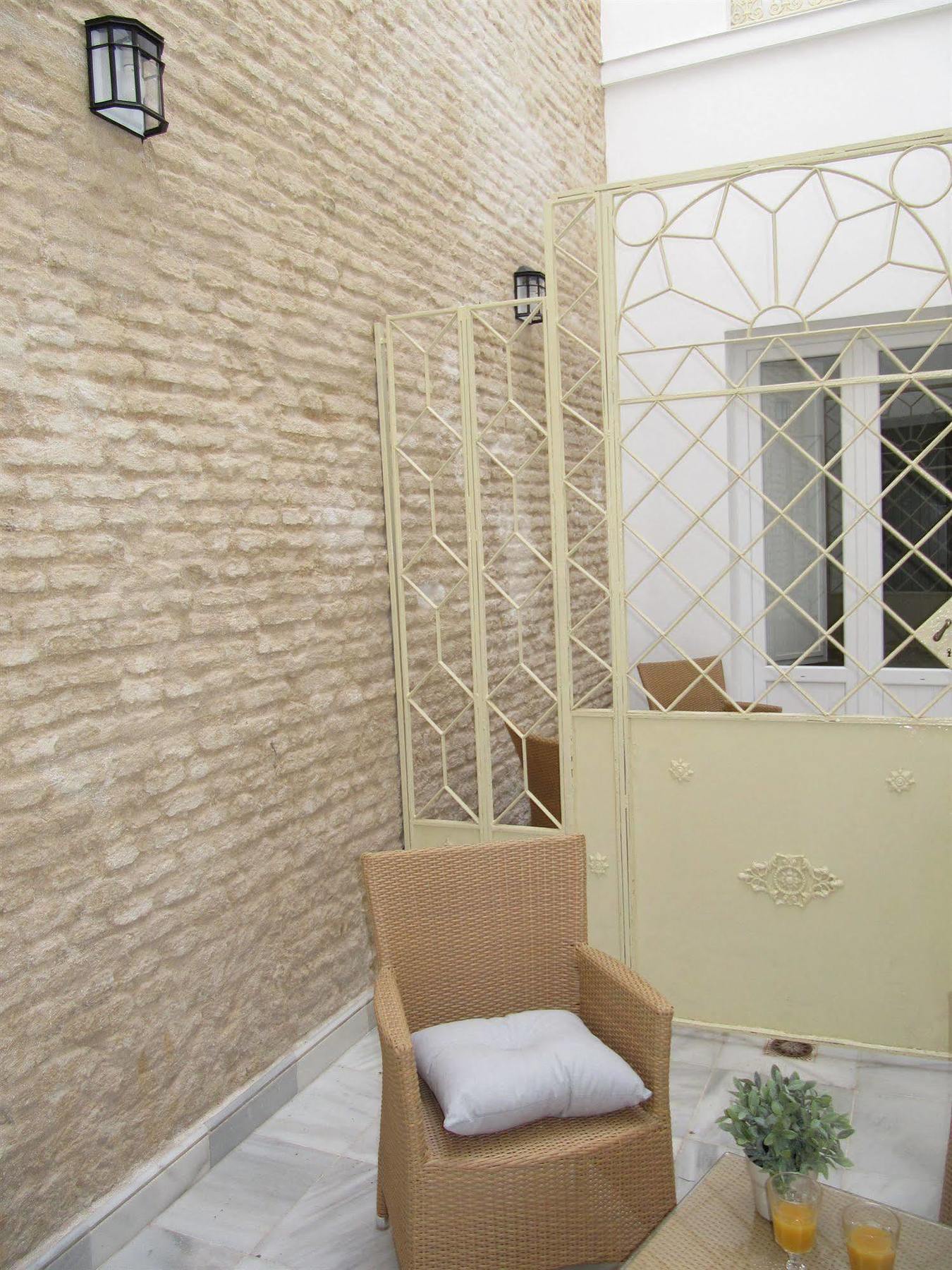 Life Apartments San Vicente Sevilla Exterior foto