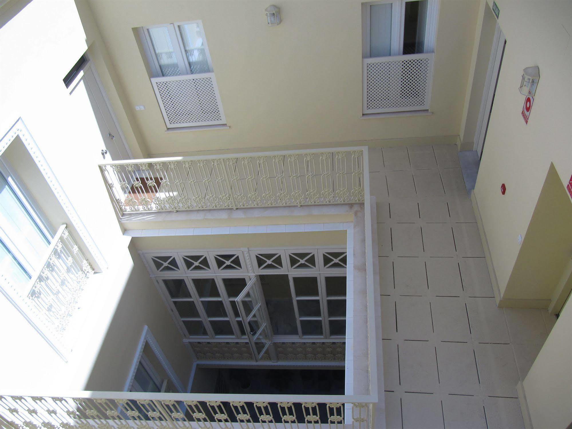 Life Apartments San Vicente Sevilla Exterior foto