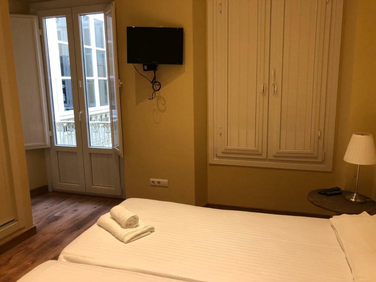 Life Apartments San Vicente Sevilla Exterior foto