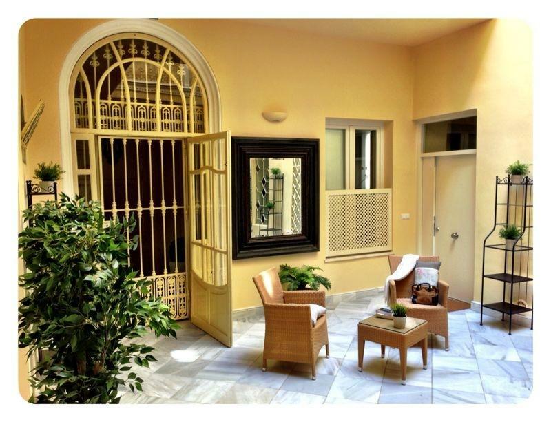 Life Apartments San Vicente Sevilla Exterior foto